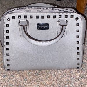 Gently used Michael khors purse in great condition